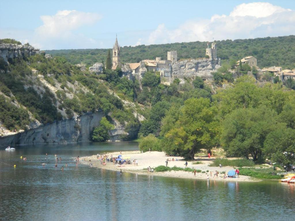 Villa "Les Tournesols" Saint-Martin-dʼArdèche Esterno foto